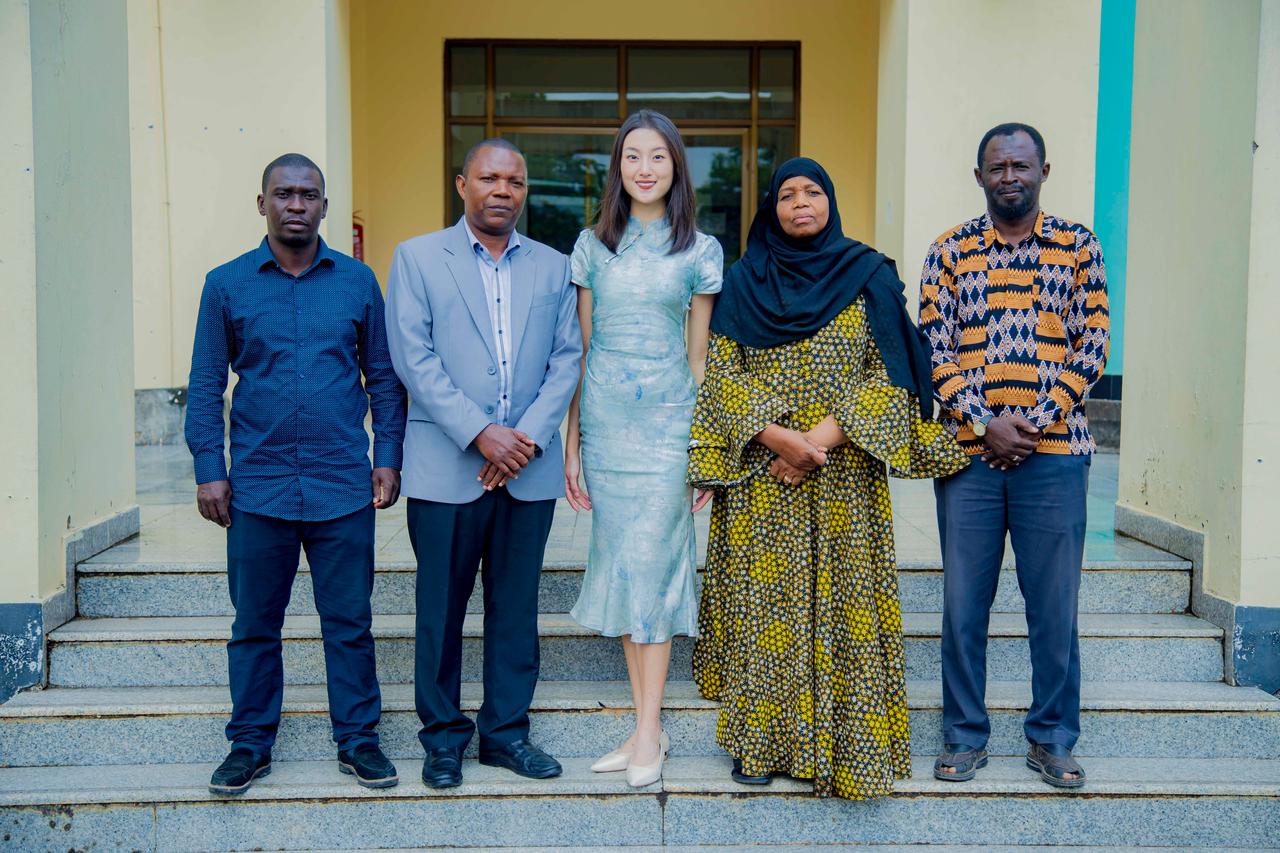 54102629.jpg 54102629.jpg